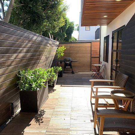 Venice Beach Studio With Large Private Patio Steps To The Beach Los Angeles Exterior photo