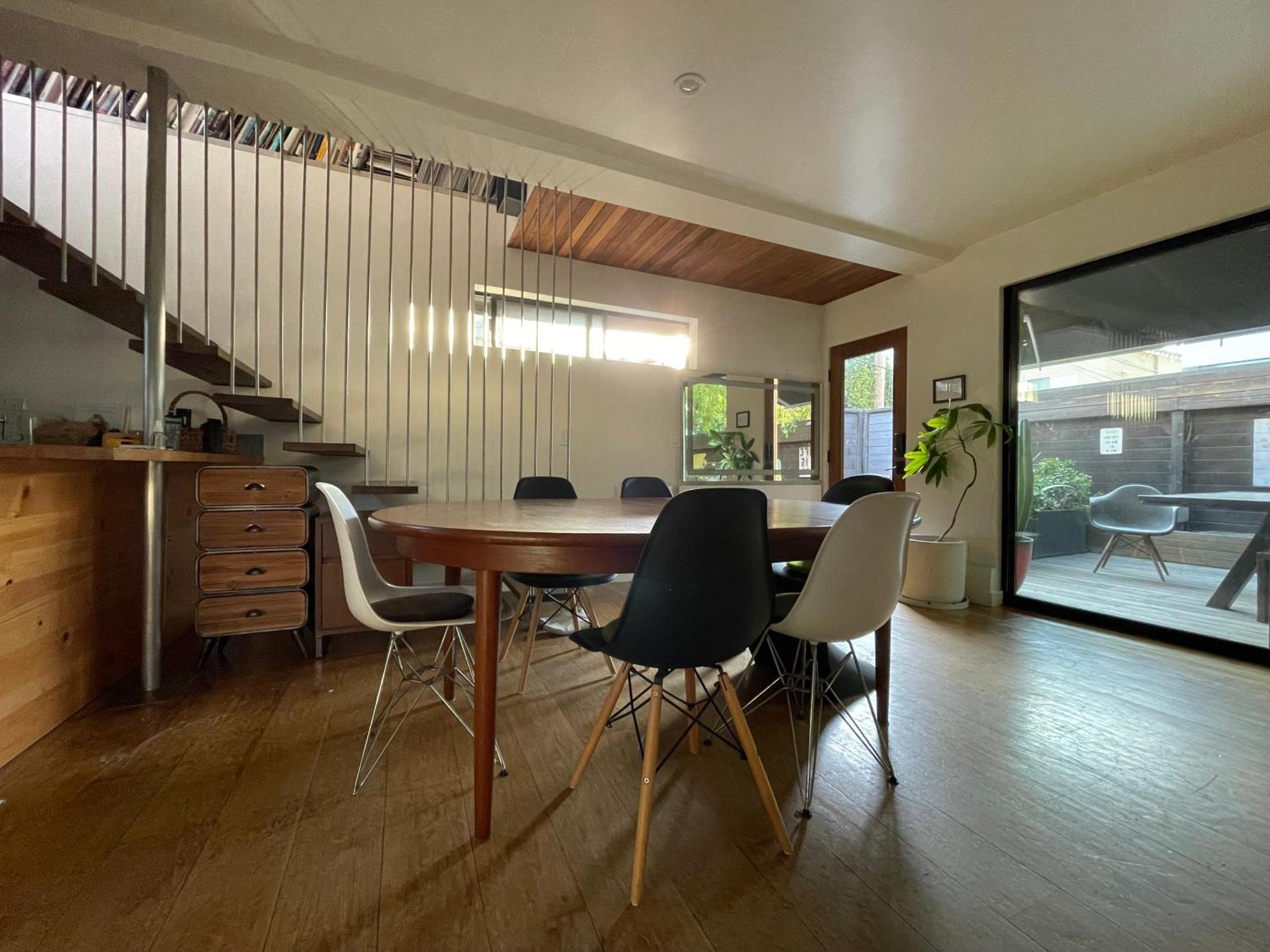 Venice Beach Studio With Large Private Patio Steps To The Beach Los Angeles Exterior photo
