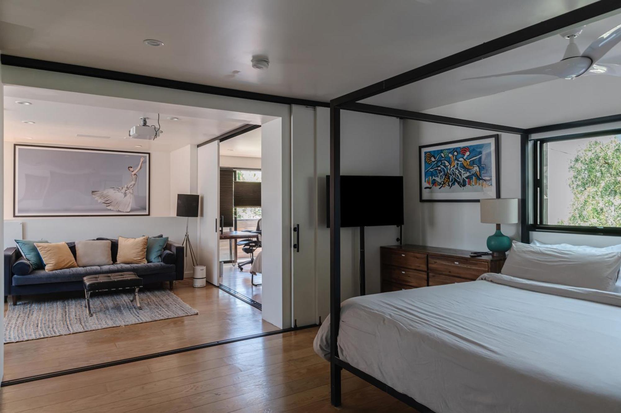 Venice Beach Studio With Large Private Patio Steps To The Beach Los Angeles Exterior photo
