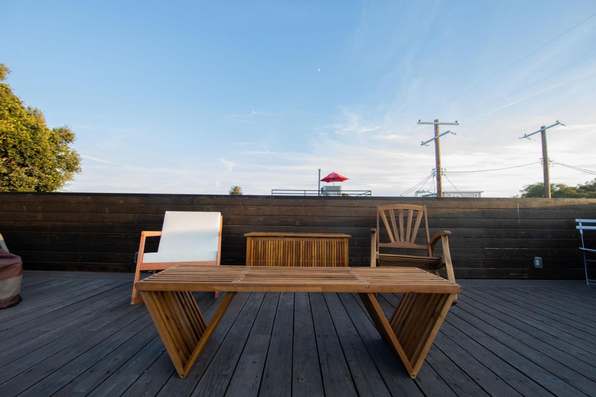 Venice Beach Studio With Large Private Patio Steps To The Beach Los Angeles Exterior photo