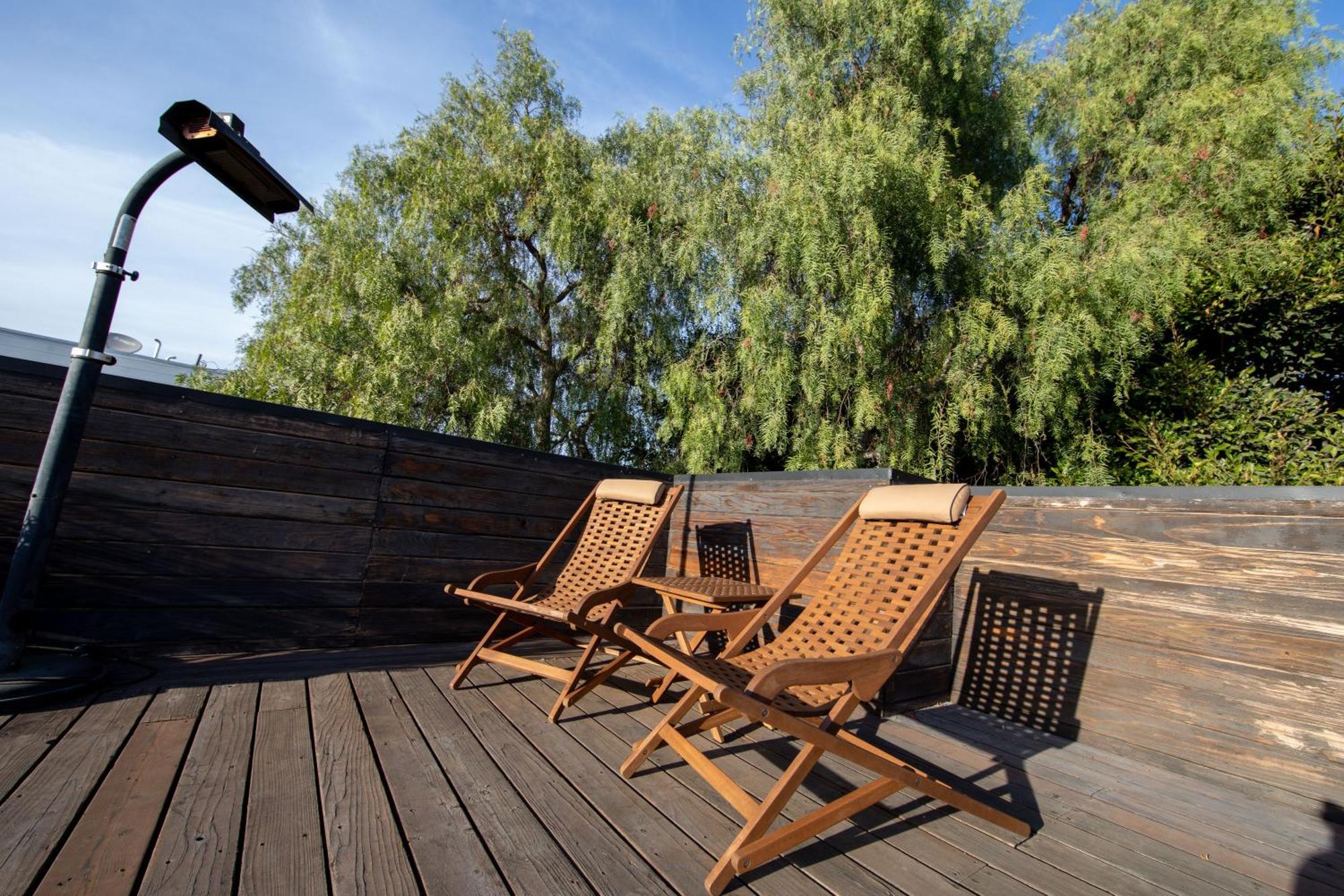 Venice Beach Studio With Large Private Patio Steps To The Beach Los Angeles Exterior photo